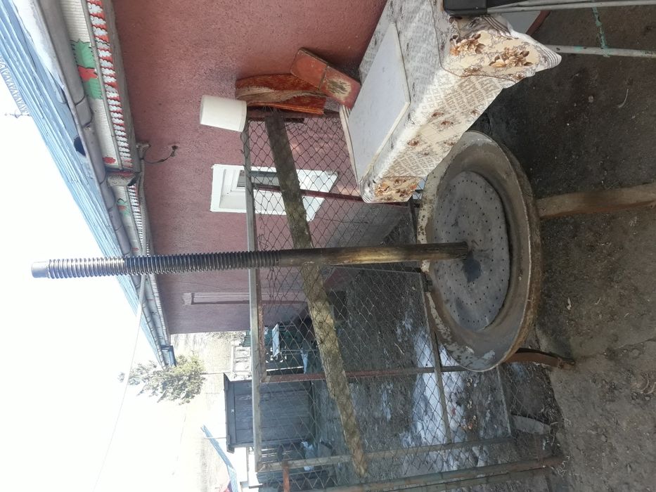 Teasc hidraulic adus din Italia