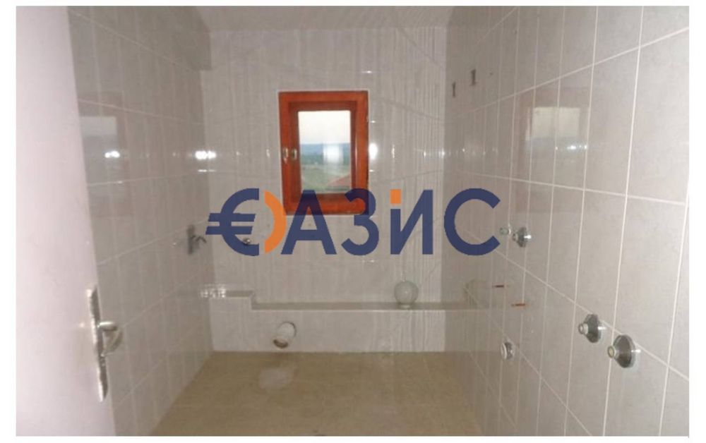 Два етажа от къща в с. Кранево, на 1 500 метра от морето, обл. Добрич,