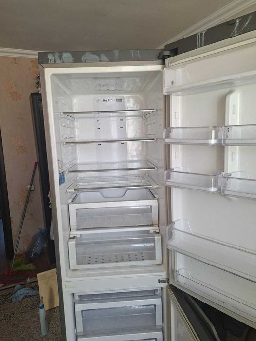 Холодильник Samsung RL52TEBIH No Frost