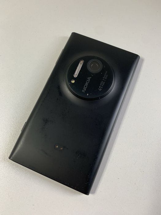 Telefon Nokia Lumia 1020 - Pentru Piese - Defect