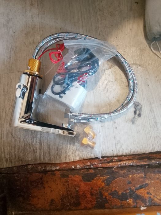 Смеситель сенсорный