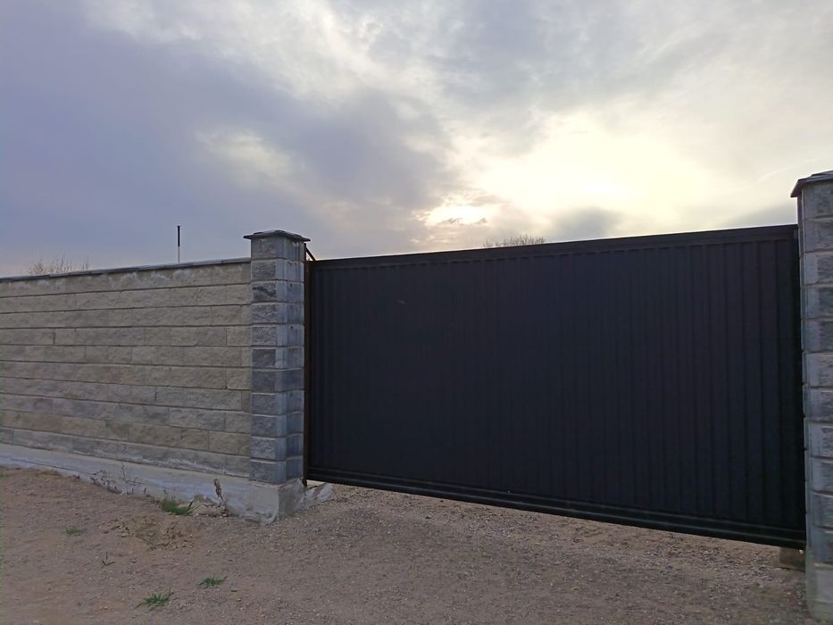 Участок огорожденный