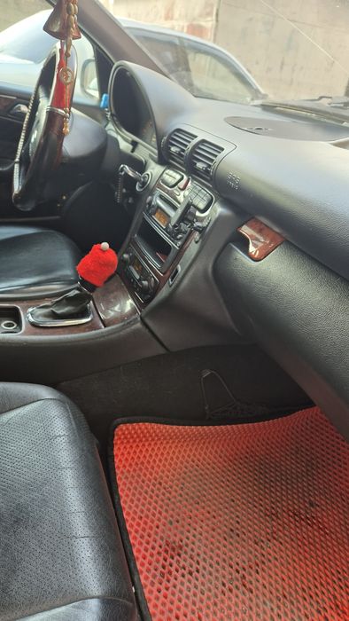 Продам мерседес w203 с240