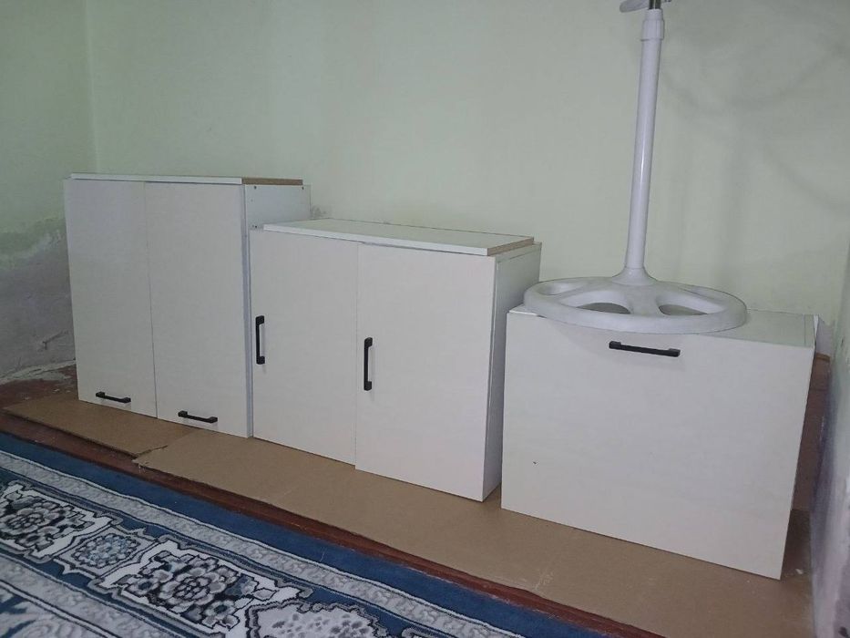 Кухонный шкаф в хорошем состоянии