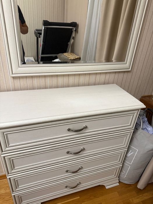 Спальный гарнитур