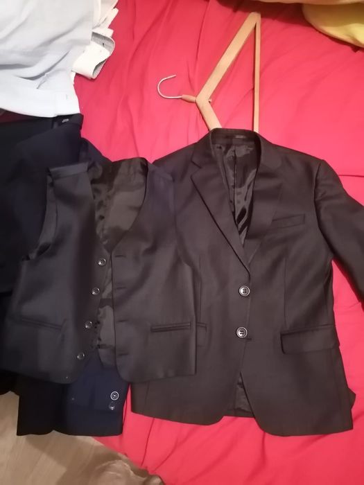 продам детскую школьную форму