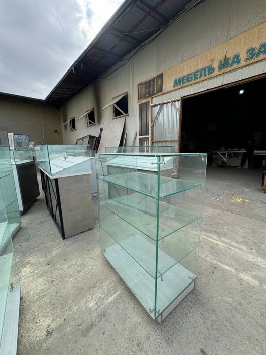 Витрена стеклляаная