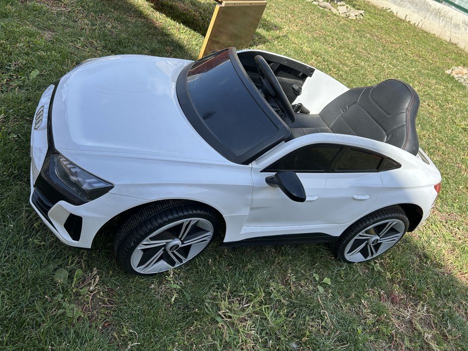 Audi e-tron GT акумулаторна кола