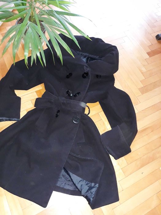 Палтенце в черен цвят