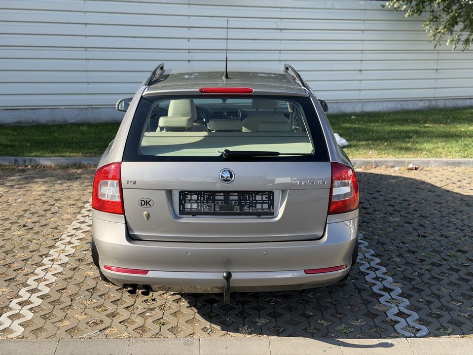 SKODA Octavia 2010 — imagine 5