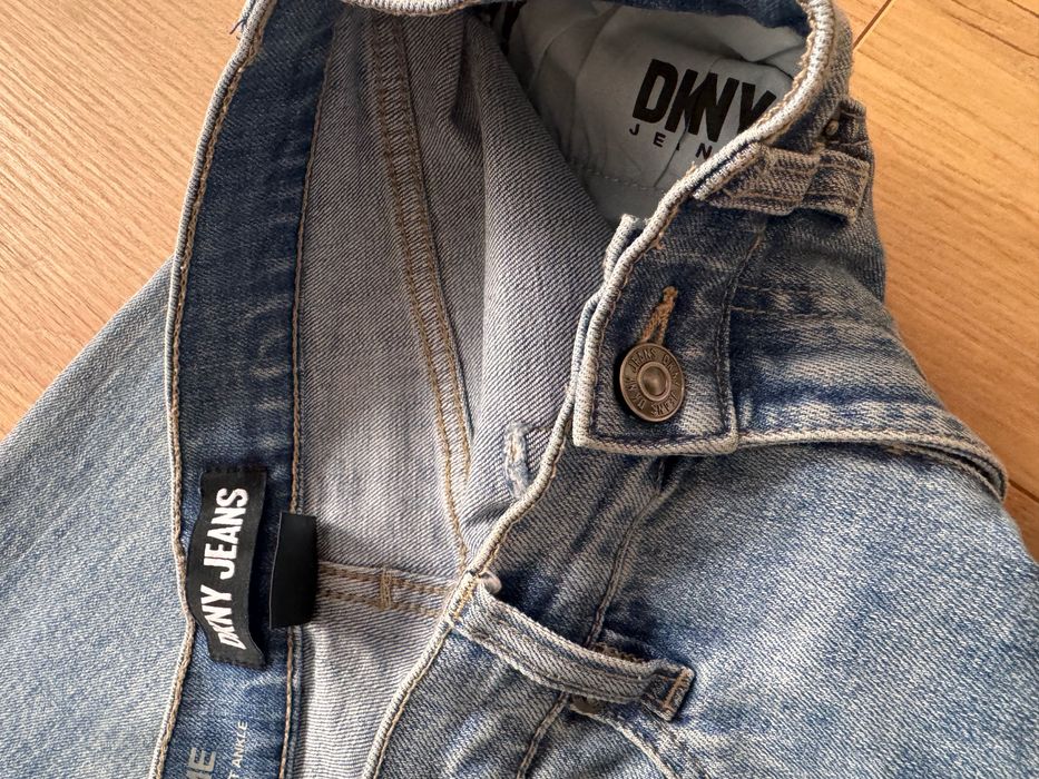 Женски дънки DKNY