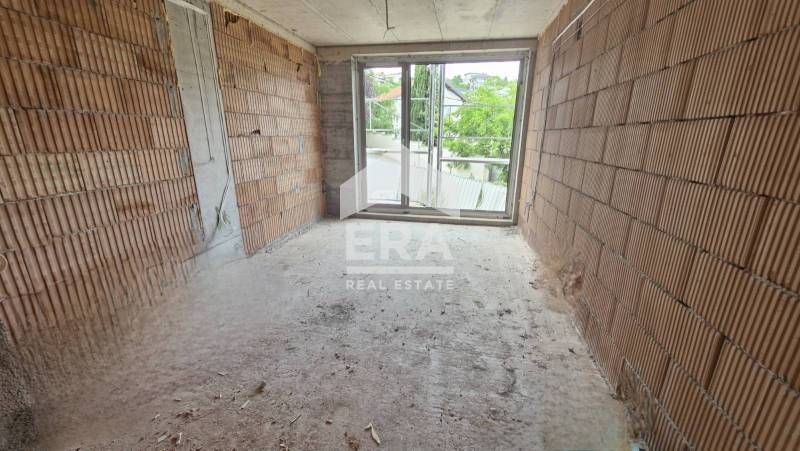 Продава се Четиристаен апартамент в Варна, м-т Св. Никола - 152 кв.м за 2112 €/кв.м - Снимка #5