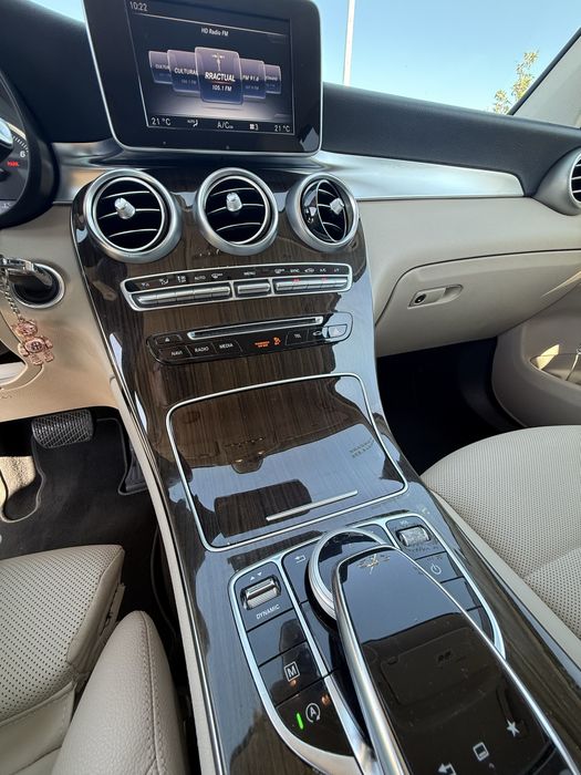 Mercedes Benz GLC300 2.0 245CP