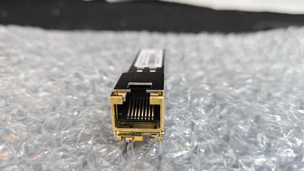 Modul SFP+ la RJ45 10G Ubiquiti UACC-CM-RJ45-MG, NOU