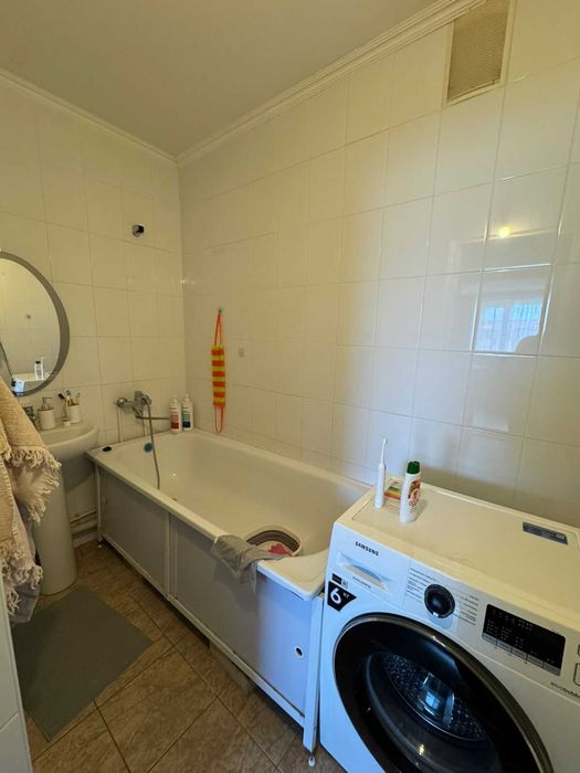 Продам 2 комнатную 12 микрорайон