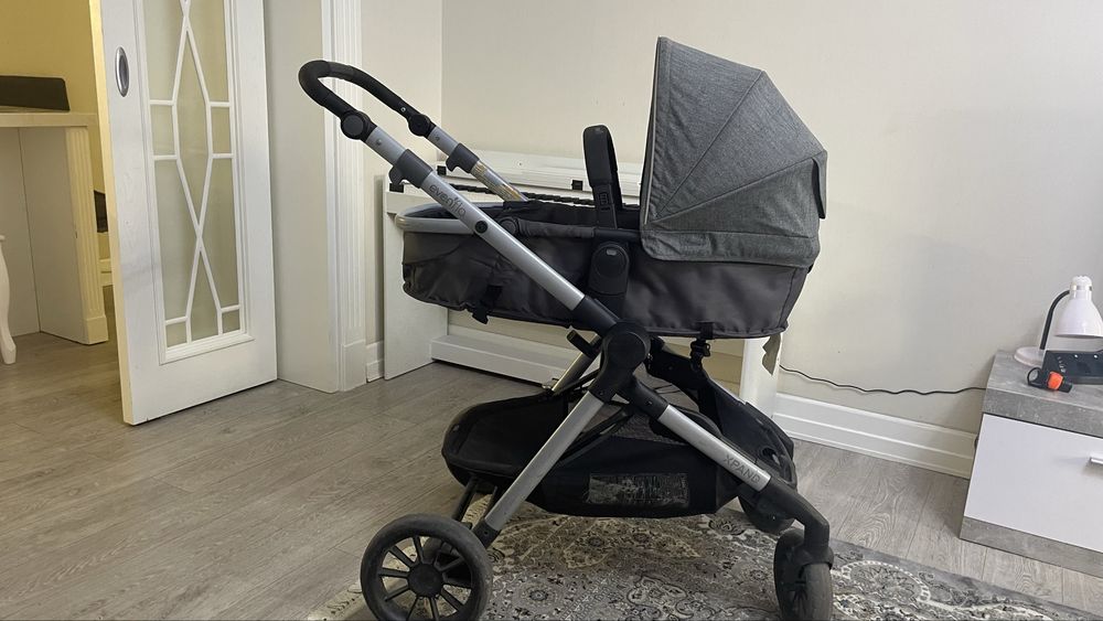 Продам коляску Evenflo Pivot Xpand для погодок