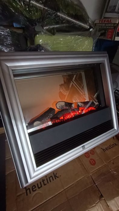 Електрическа декоративна камина