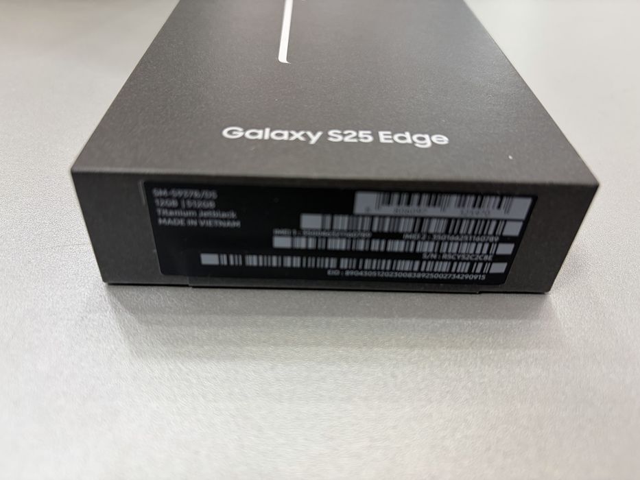 Samsung Galaxy S25 Edge, 512 GB, 12 GB RAM, JetBlack, nou la cutie