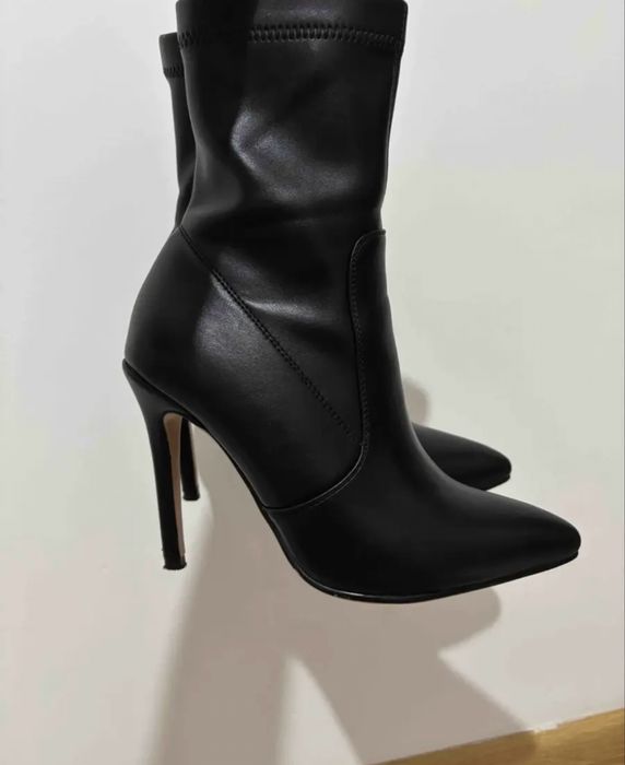 Обувь новая носила один раз