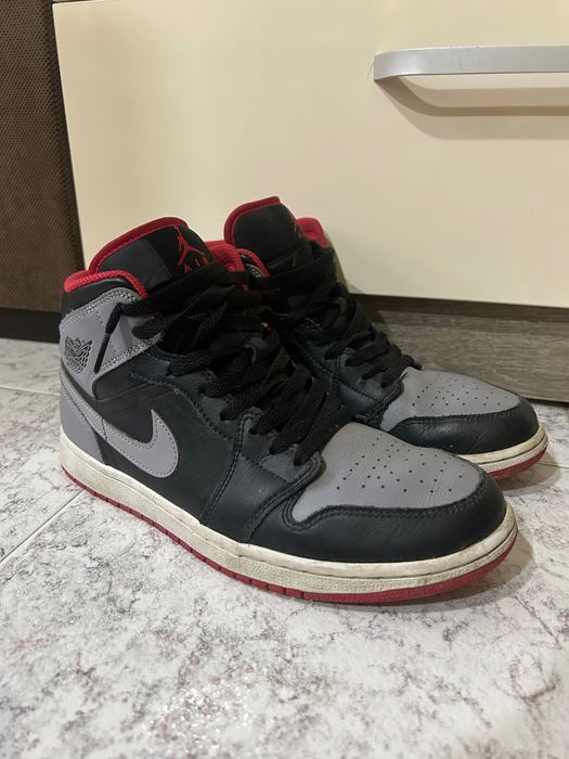 Обувки Nike Jordan 1 Mid