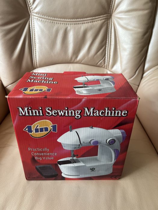 Продам мини-швейную машинку