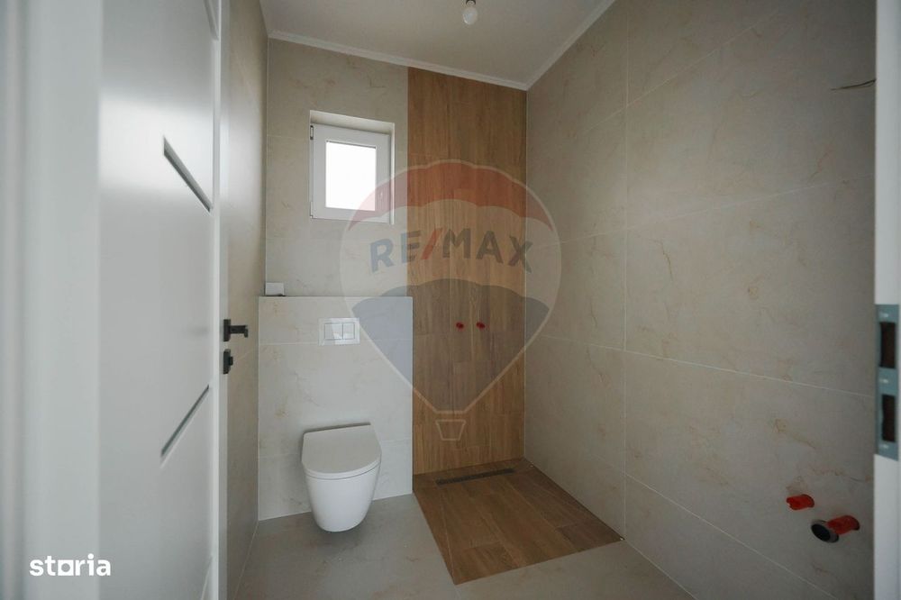 De vânzare Casă Nouă, finisată, 4 camere - Paleu