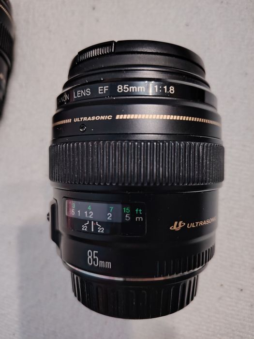 Obiectiv  Canon 85 mm f1.8 in stare exceptionala