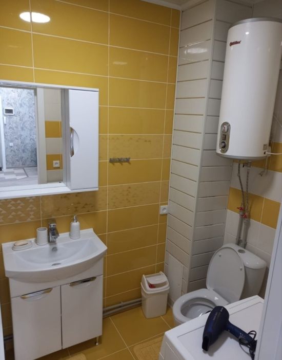 Сдам  2-х ком. квартиру в Центре.