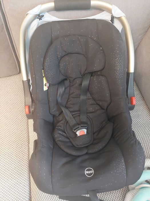 Бебешка кошница кола