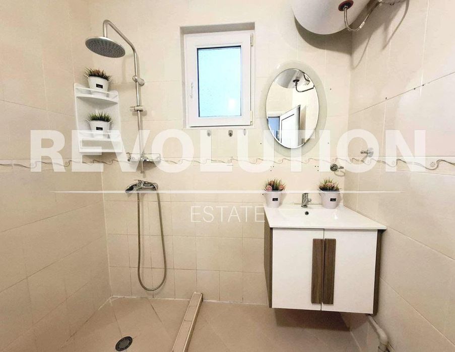 Дава се под наем Къща в к.к. Златни пясъци - 138 кв.м за 847.62 € - Снимка #4