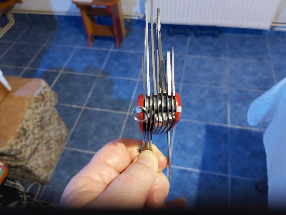 Briceag multifunctional