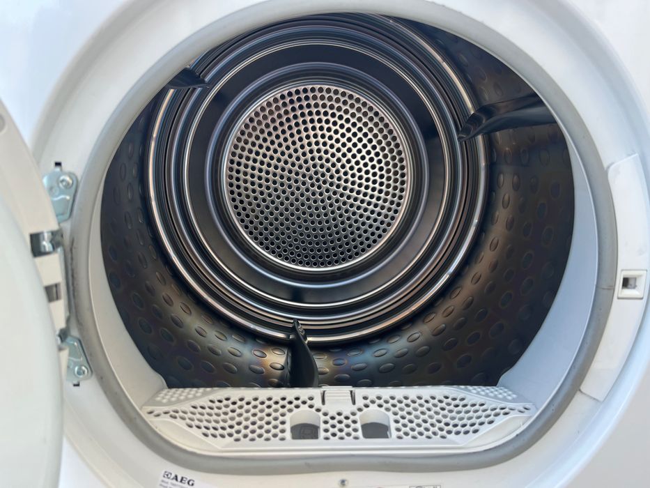 Сушилня AEG Lavamat -7кг,термопомпа,мод.Т65772144