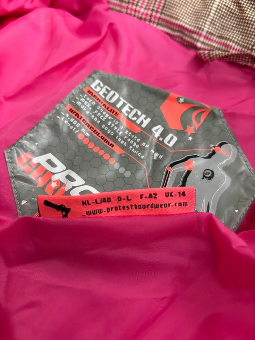 Vând geacă Protest