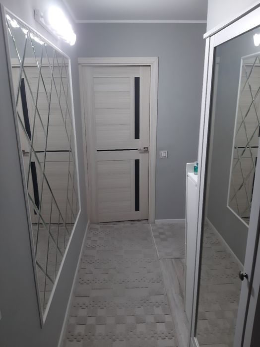 2 Комнатная Квартира Площадь Ордабасы Верхний Рынок.