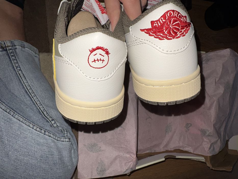 Nike Jordan X Travis Scott