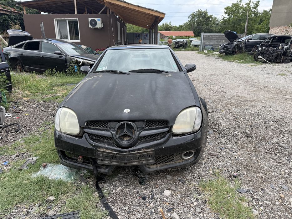 Мерцедес SLK 2.0 бензим компресор само на части