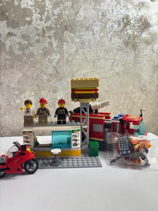 Продам лего оригинал