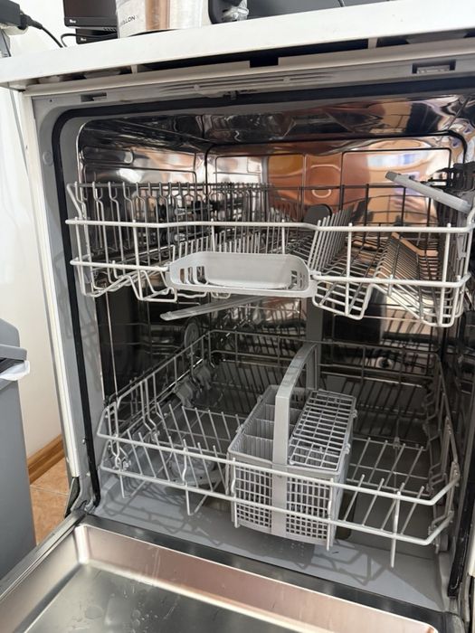 Посудомоечная машинка BOSCH