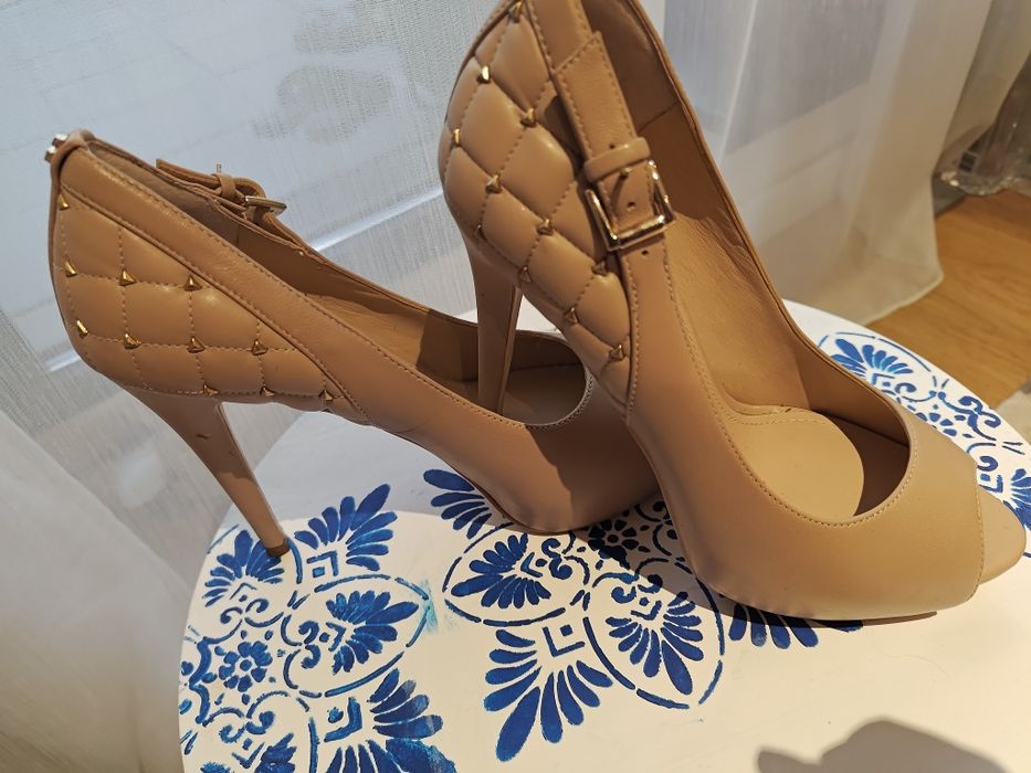 Pantofi GUESS din piele