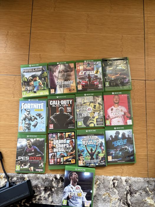 Xbox One 1Tb + 2 Controllere + Kinect(camera) + 13 jocuri