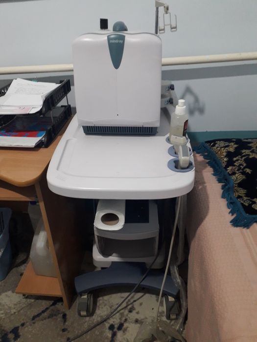 УЗИ аппарати сотилади