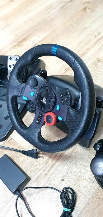 Gaming Volan Logitech G29 Volan+pedal+schimbător+adapter 

Funcționează perfect !

Transport prin olx fan courier . 

Preț: 800

(Deschidere de livra