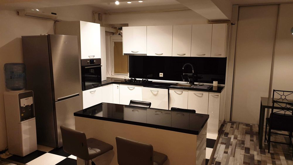 Ap. 3 camere, 84 mp + loc de parcare privat, bloc nou