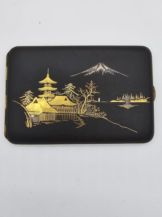 Tabachera port țigarete