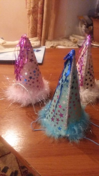 Праздничные колпачки