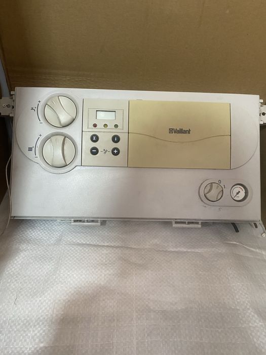 Placa centrala termica vaillant 242/3-3