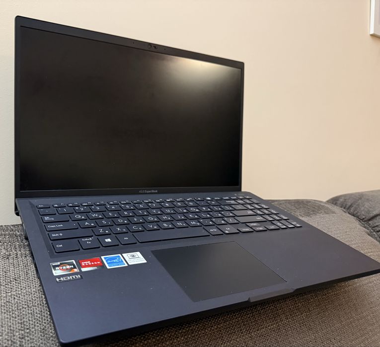 ASUS ExpertBook – Ryzen 3, 8GB RAM, Windows 11 Pro