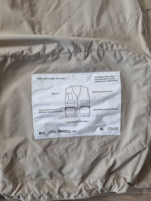 Vesta ASPESI Noua cu eticheta, marime XL, model UMARELL I706