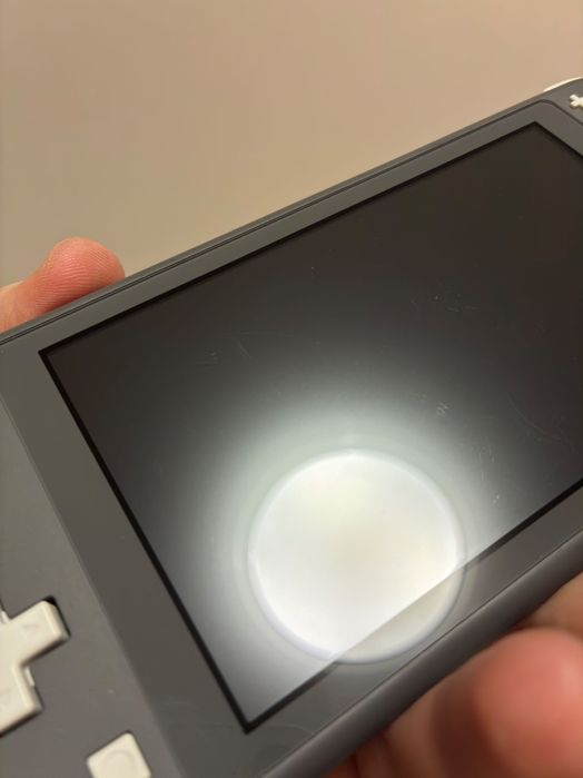 Nintendo Switch Lite, без торга