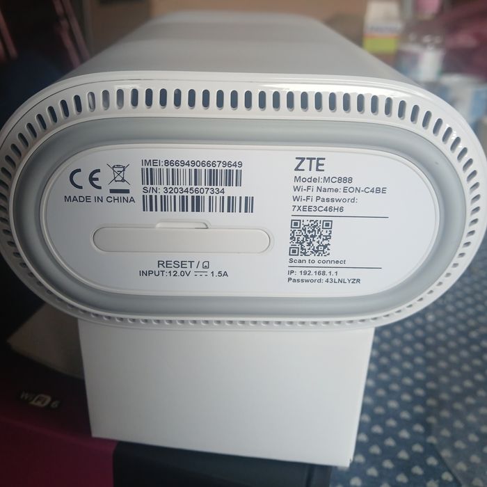 Безжичен рутер, ZTE MC888, 5G, 17GB/s, Бял